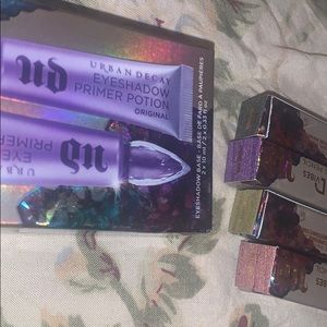 Stoned vibes by urban decay primer and eyeliners!